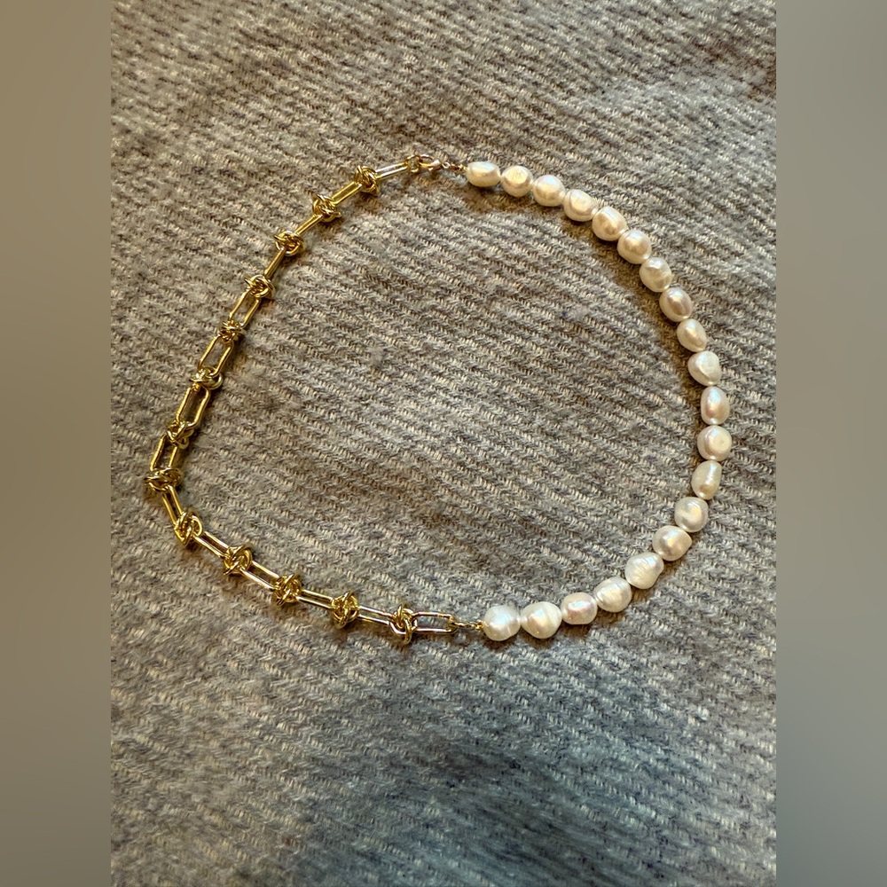 Gold and Pearl Necklace